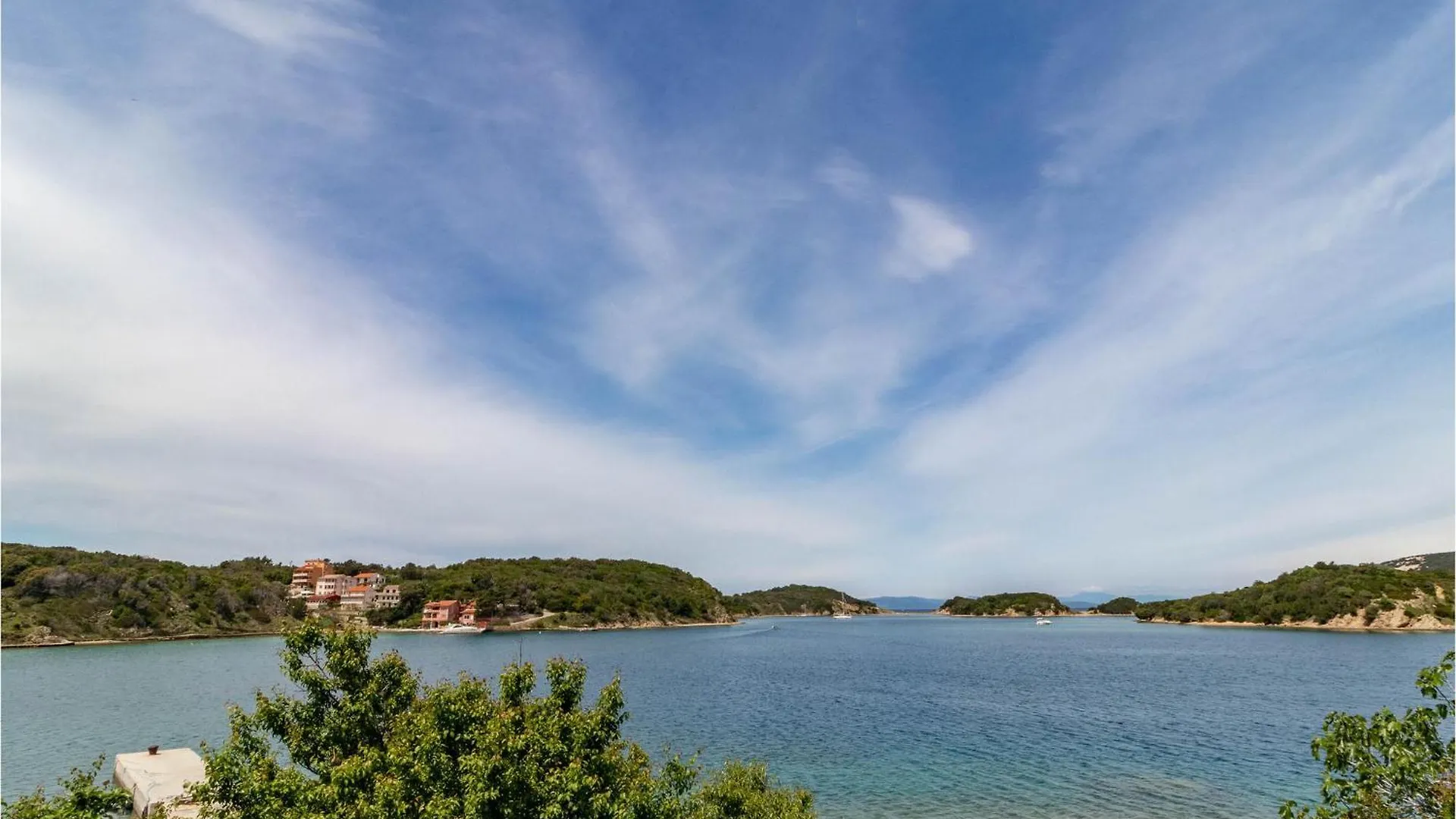 Cozy Apartment In Supetarska Draga With Kitchen